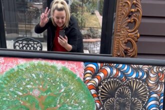 Mysterious Art: Irina Runkel Enhances Italian Masterpiece with BublikArt